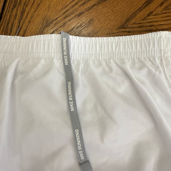 Nike Women's White Running Shorts - Picture 3 of 8